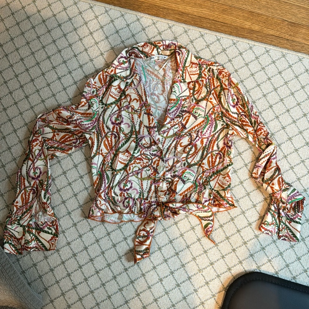 Zara silky blouse, Size XS. Great condition